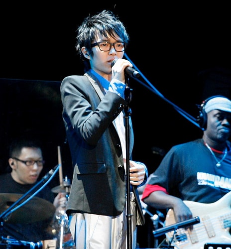 http://www.fjsenfa.cn/pics/star/pic/3b6afafd029bdc7cec0626d04ca24d08.jpg