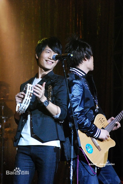 http://www.fjsenfa.cn/pics/star/pic/3ba1c7f13a6979ef5074475f665dbd18.jpg