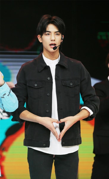 http://www.fjsenfa.cn/pics/star/pic/412234b4827a857014d6a37acd9ab485.jpg