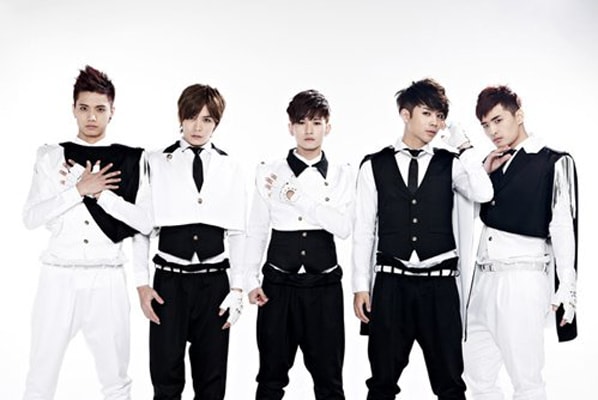 http://www.fjsenfa.cn/pics/star/pic/4bae/bc36978e6617c2f4170ee61dd3a2.jpg