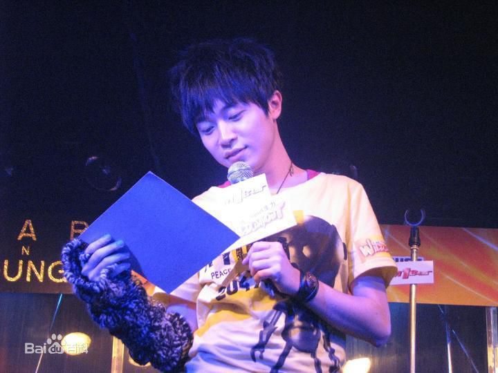 http://www.fjsenfa.cn/pics/star/pic/4bf9a7da7e8cab800996f022f66602b6.jpg