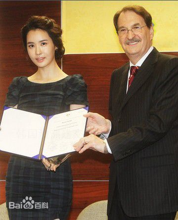 http://www.fjsenfa.cn/pics/star/pic/5ebdb8e356c17f152573e134f6afe207.jpg