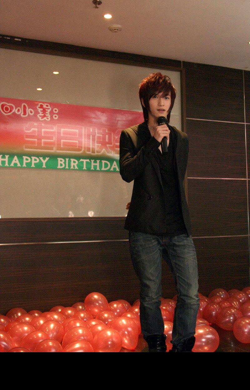 http://www.fjsenfa.cn/pics/star/pic/5f7a/ea6282c5ea778ae6e65cd471ffbf.jpg