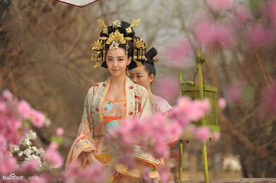 http://www.fjsenfa.cn/pics/star/pic/60a1525a690cce8748fb23021324936a.jpg