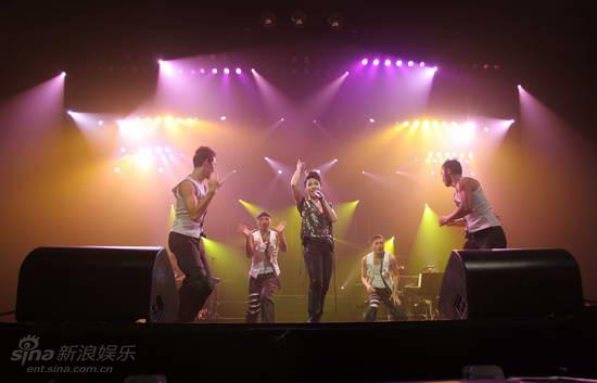 http://www.fjsenfa.cn/pics/star/pic/6d6ff4217a7752f32012e8cb2a7a09ee.jpg