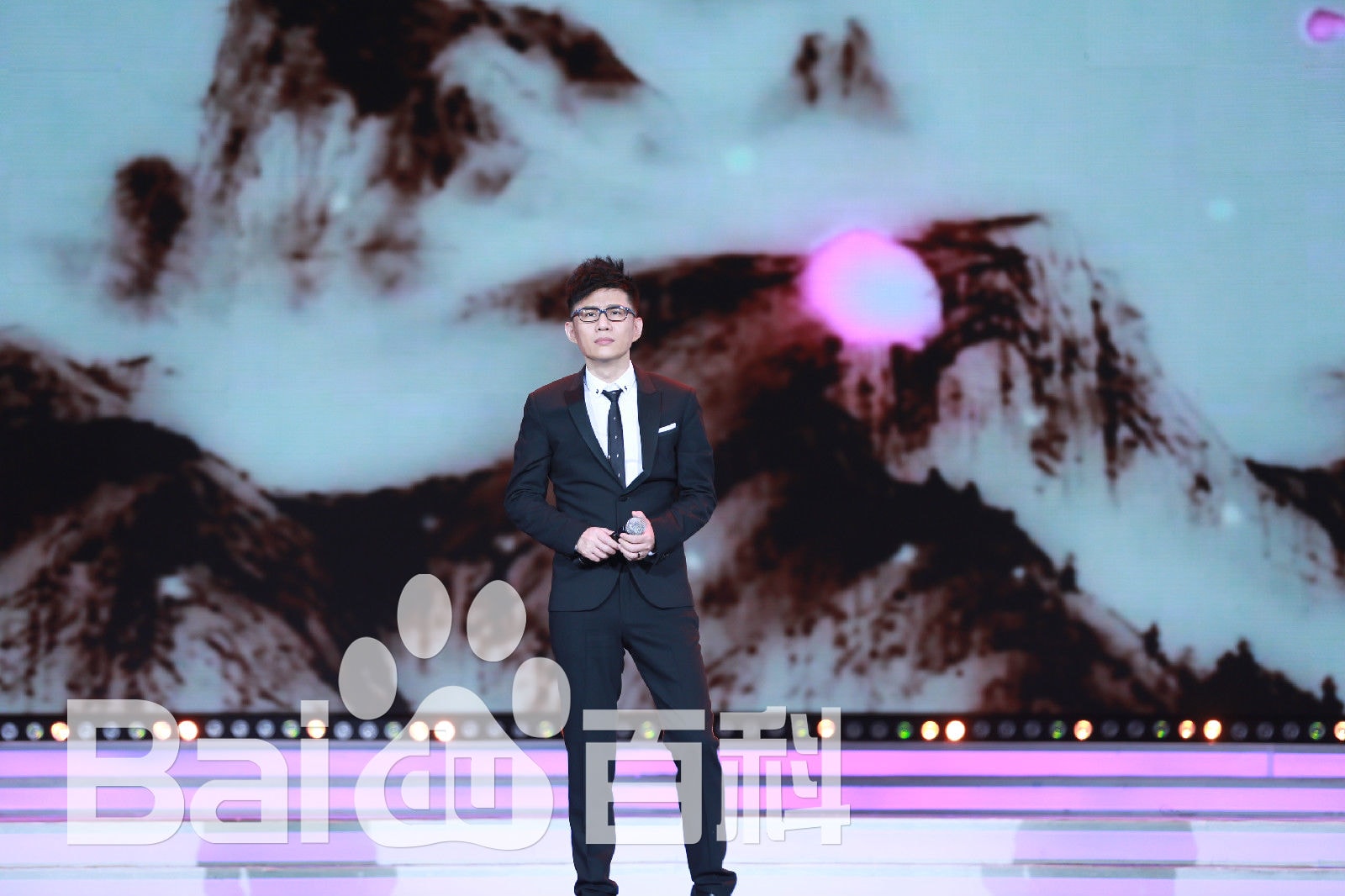 http://www.fjsenfa.cn/pics/star/pic/9bf8b8a9076ba624879403e236703919.jpg