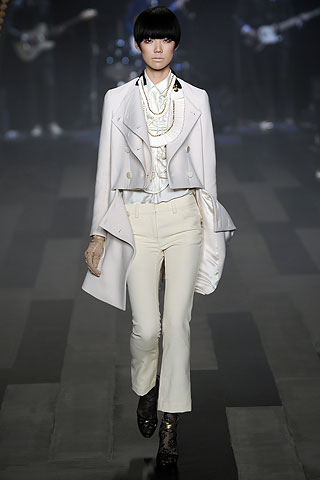http://www.fjsenfa.cn/pics/star/pic/9f41/5ab2d2efe75ec6fa3e7376c30bf5.jpg