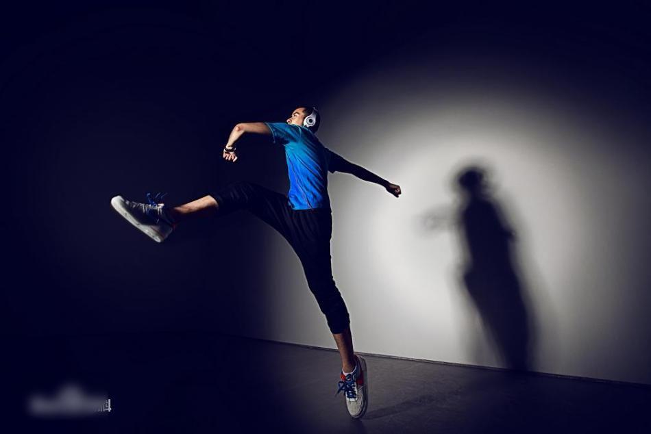 http://www.fjsenfa.cn/pics/star/pic/b64cbc89fa017f1372b71cd9264305e4.jpg