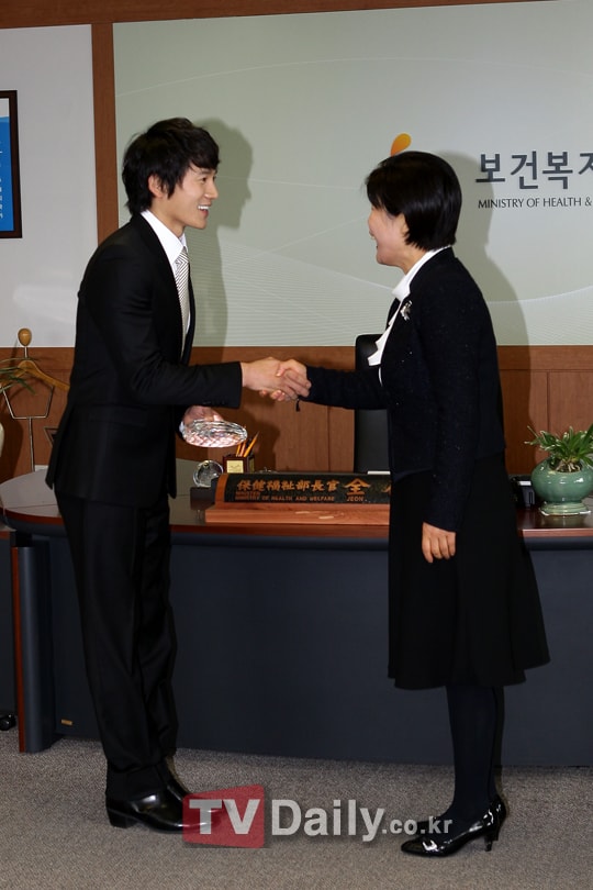 http://www.fjsenfa.cn/pics/star/pic/b753e62bb1b1492d6470262177eac4a9.jpg