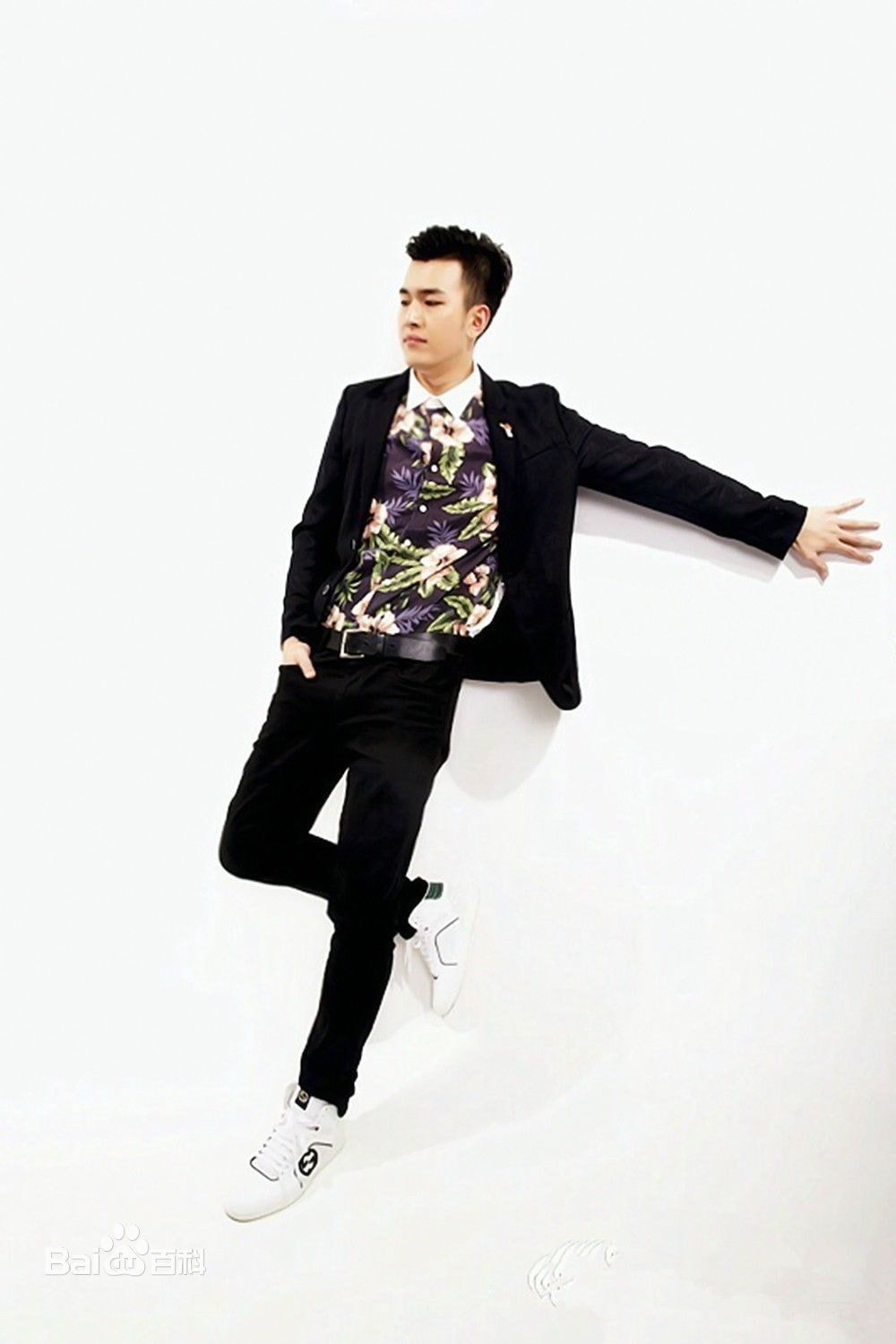 http://www.fjsenfa.cn/pics/star/pic/ba1d2ce7e992f53328888ff066a23090.jpg
