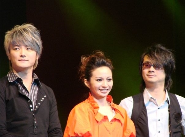 http://www.fjsenfa.cn/pics/star/pic/bd5c/0f83fadfda4830112b32412903f9.jpg