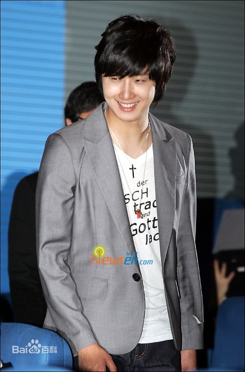 http://www.fjsenfa.cn/pics/star/pic/beeab7884f8ee939a6fd77a10b384dce.jpg