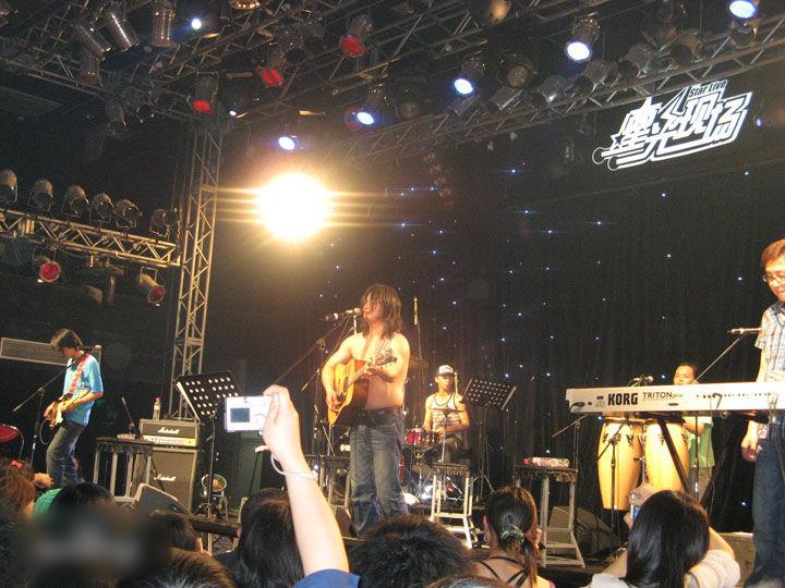 http://www.fjsenfa.cn/pics/star/pic/ca722f08b2751d8025f83f967dcbe1cd.jpg