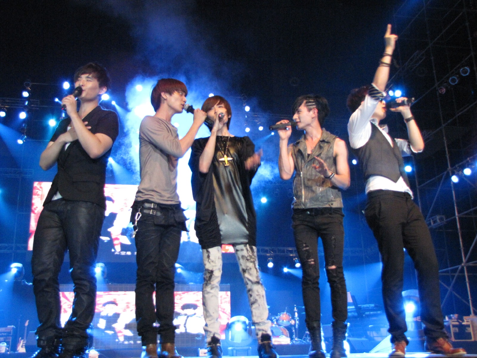 http://www.fjsenfa.cn/pics/star/pic/cca5/05c4d91caaa1043475bb77b7babd.jpg