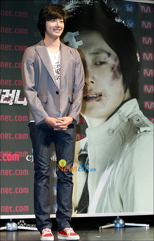 http://www.fjsenfa.cn/pics/star/pic/de9bea91434fa54abe933fa2620e8782.jpg