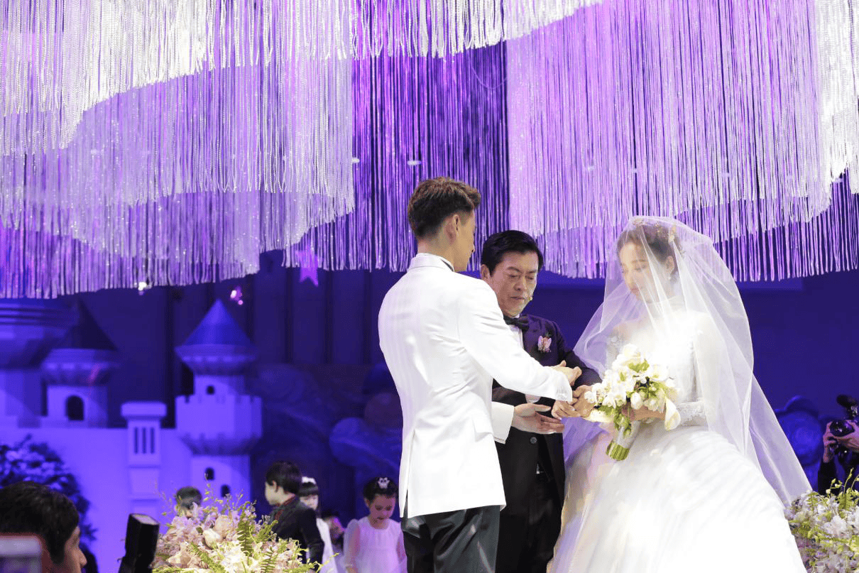 http://www.fjsenfa.cn/pics/star/pic/e46ea011d33aa9dd4ba9617f290926eb.jpg