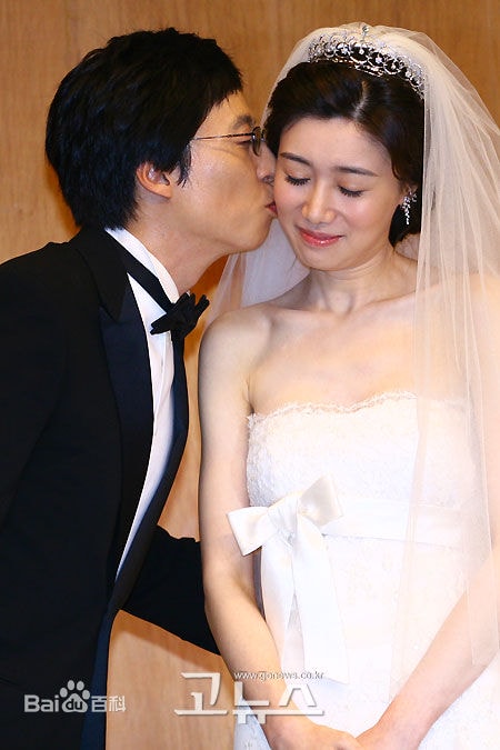 http://www.fjsenfa.cn/pics/star/pic/eb2ac0b97edaee5f0e5c550036f7a04c.jpg